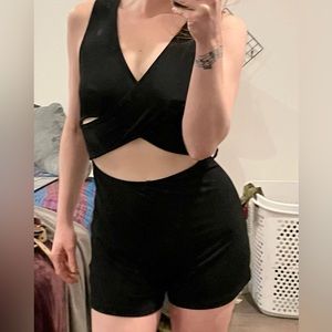 SILENCE AND NOISE (m) CrissCross Front Romper